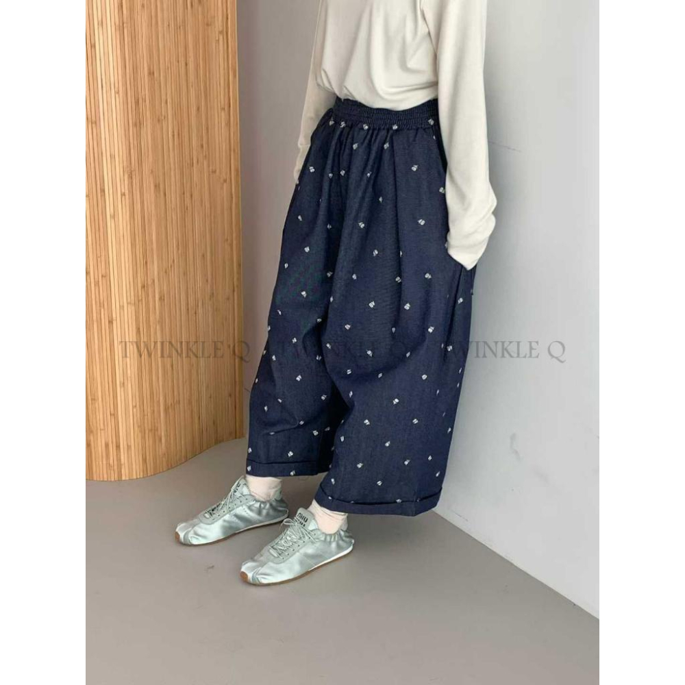🎀TwinkleQ韓國代購BUY好物-預購✈️正韓🇰🇷 休閒長褲 刺繡 抓皺 美式休閒 日系文藝感 口袋 鬆緊 長褲-細節圖4