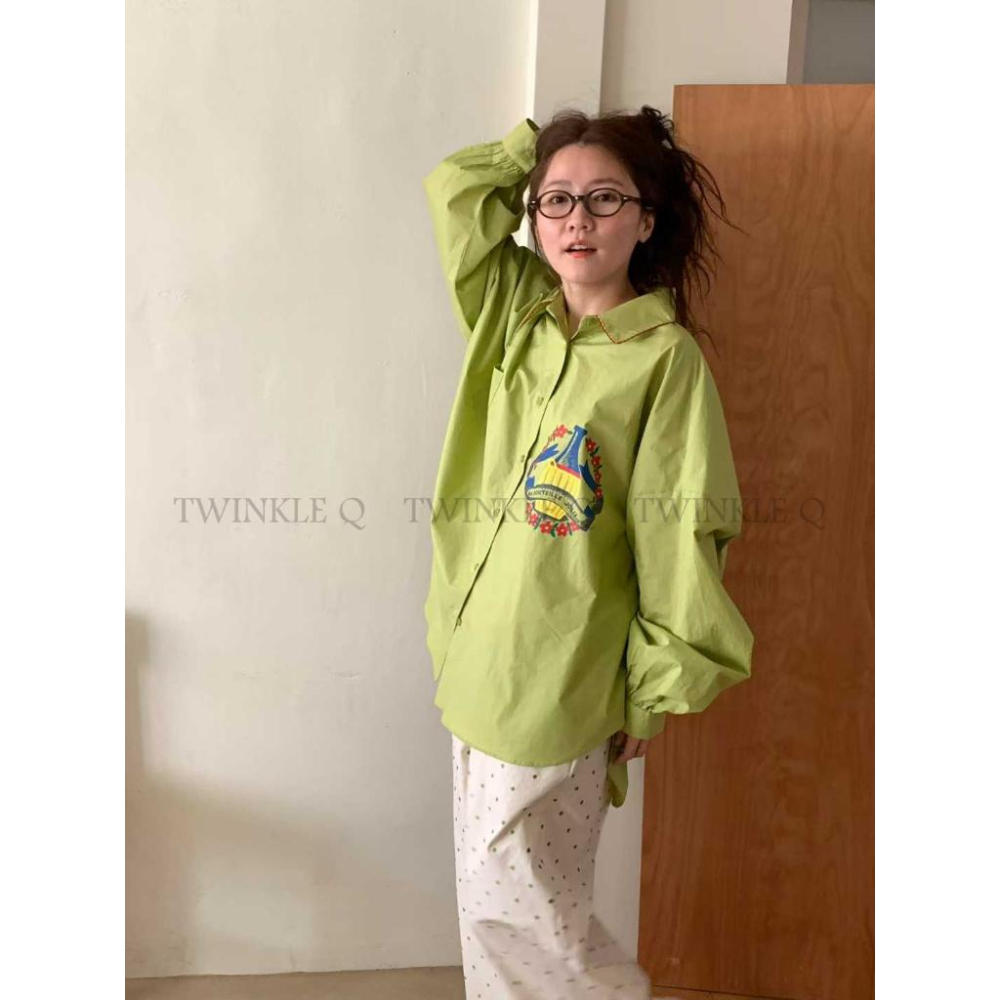 🎀TwinkleQ韓國代購BUY好物-預購✈️正韓🇰🇷 長袖襯衫 瓶子印花襯衫 口袋 寬鬆 氣球袖 休閒 襯衫-細節圖2