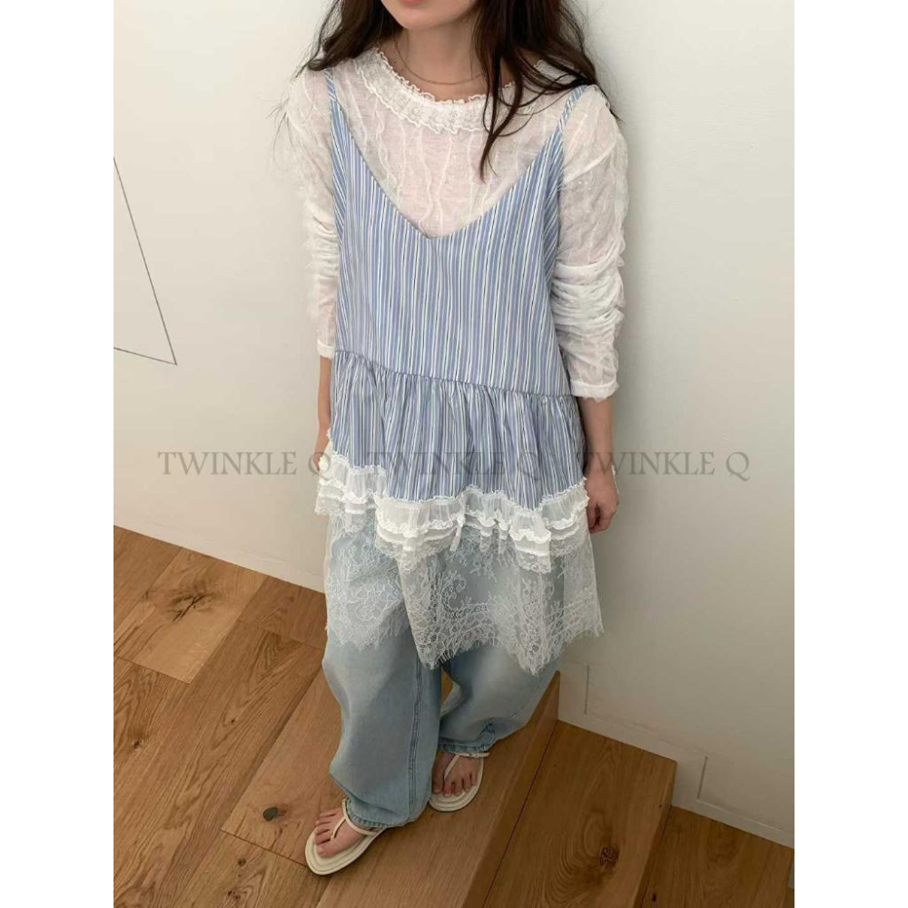🎀TwinkleQ韓國代購BUY好物-預購✈️正韓🇰🇷 蕾絲連衣裙 針織 條紋 異材質 荷葉邊 V領細肩帶 疊穿 上衣-細節圖2