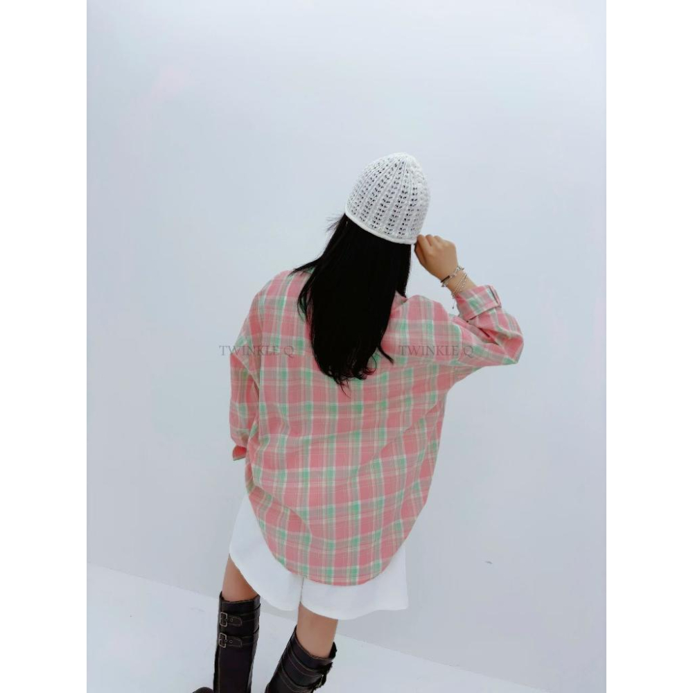 🎀TwinkleQ韓國代購BUY好物-預購✈️正韓🇰🇷 長袖襯衫 格紋 寬鬆 落肩 襯衫外套 貼布 襯衫-細節圖3