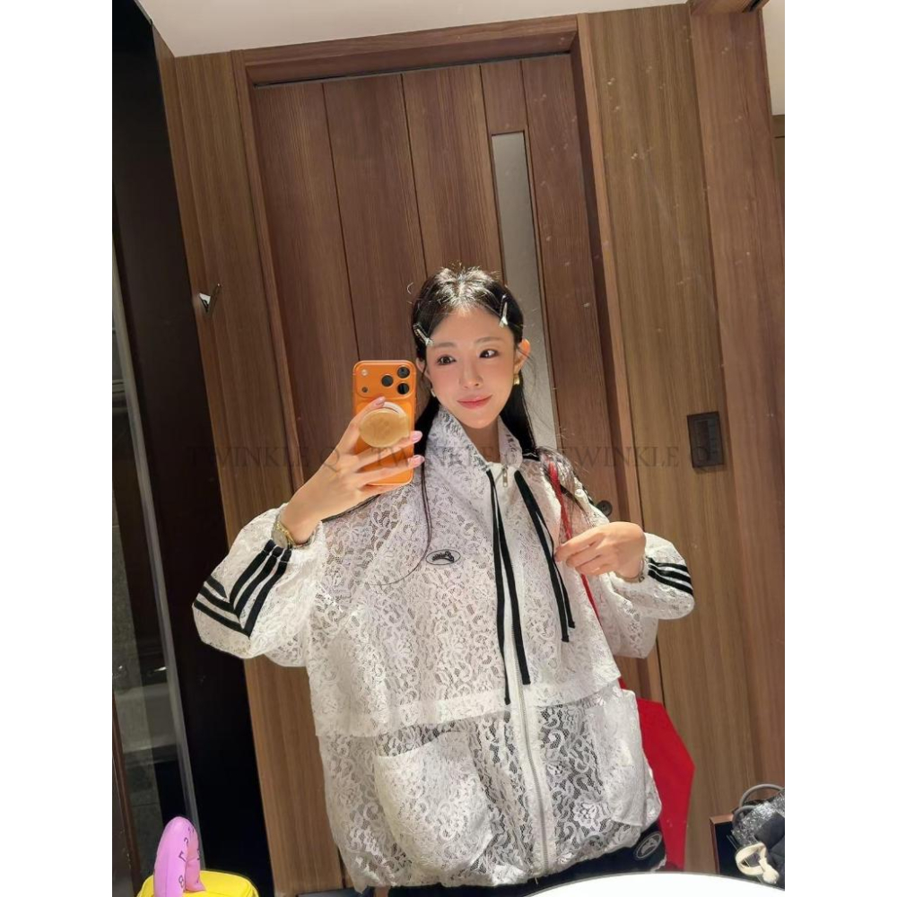 🎀TwinkleQ韓國代購BUY好物-預購✈️正韓🇰🇷 蕾絲外套 立領 線條 貼布 口袋 條紋蕾絲運動外套 外套-細節圖6