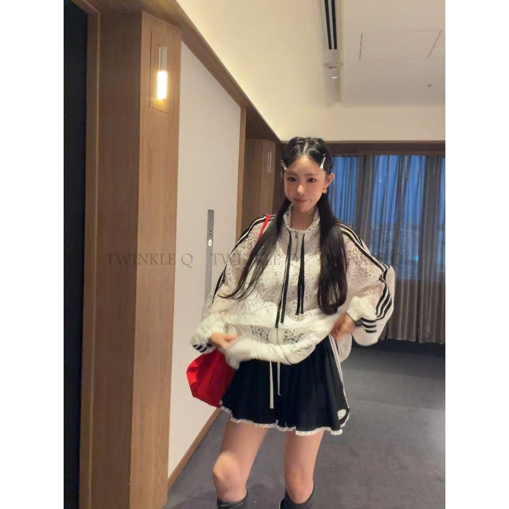 🎀TwinkleQ韓國代購BUY好物-預購✈️正韓🇰🇷 短裙 撞色蕾絲拼接短裙 運動風荷葉蛋糕裙 鬆緊 少女風 褲裙-細節圖6