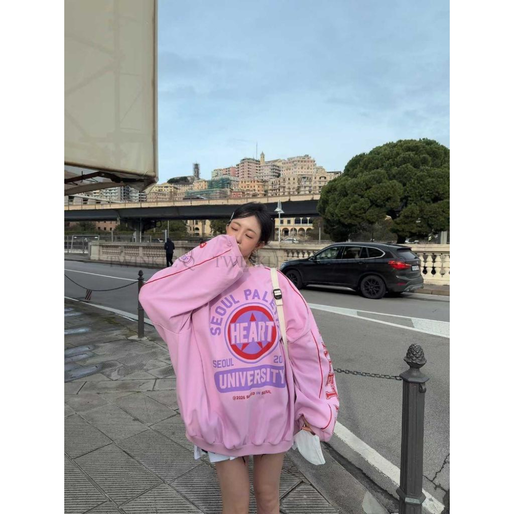 🎀TwinkleQ韓國代購BUY好物-預購✈️正韓🇰🇷 大學t 圖案 愛心 字母印花 長袖上衣 長袖t恤 寬鬆 大學踢-細節圖4