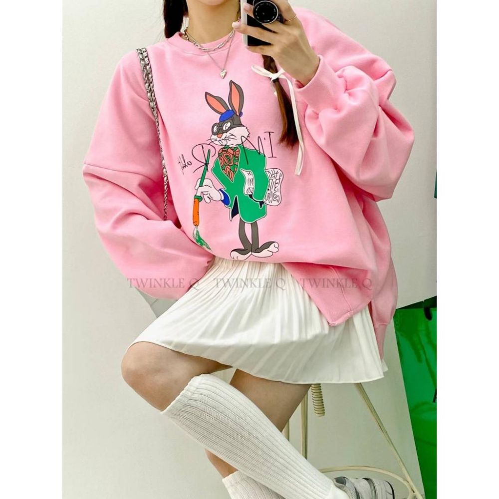 🎀 Twinkle Q韓國代購BUY好物-預購✈️正韓🇰🇷 大學t 畫家 兔兔 圖案印花 寬鬆上衣 長袖t恤 大學踢-細節圖7