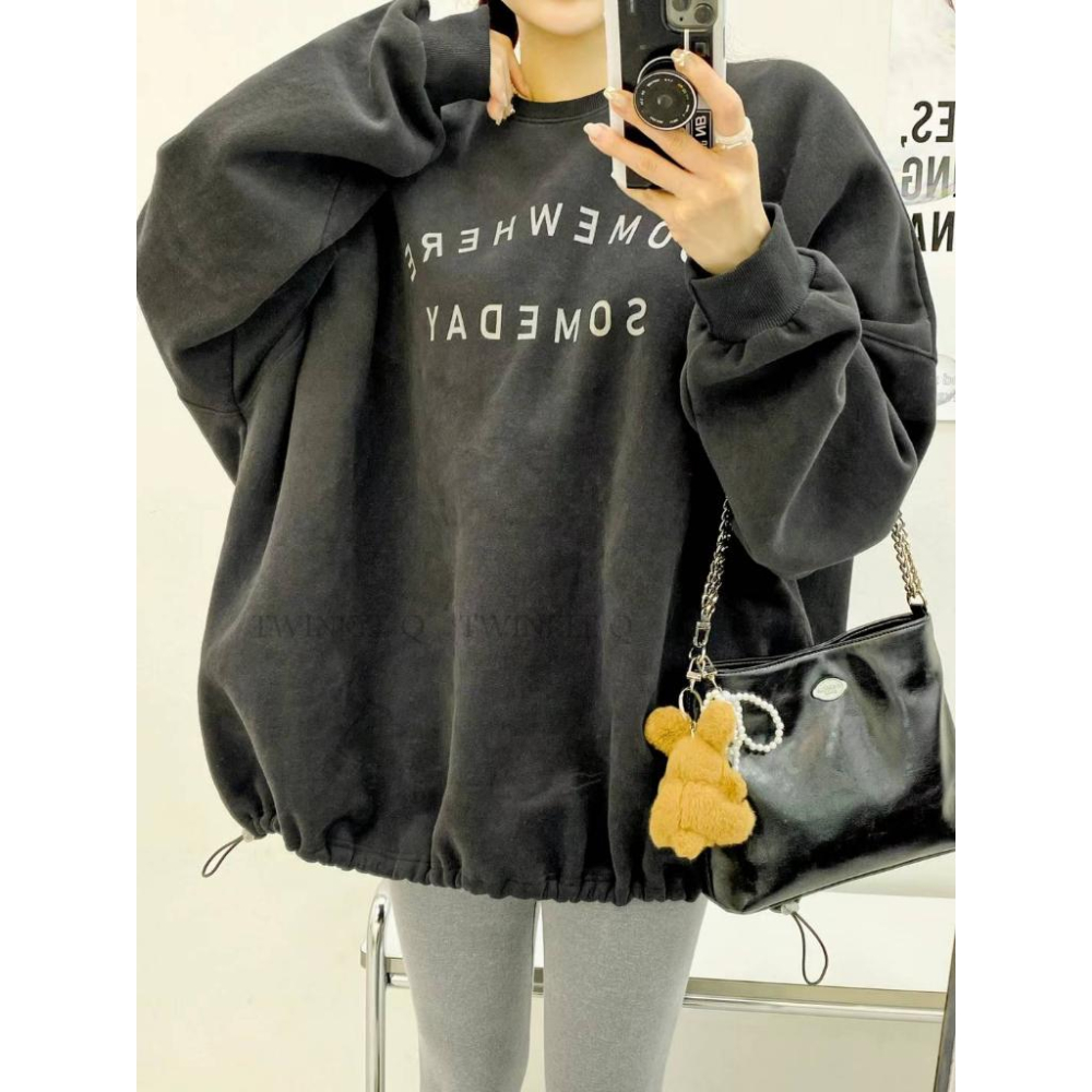 🎀 Twinkle Q韓國代購BUY好物-預購✈️正韓🇰🇷 大學t 字母 印花 加絨 下擺拉繩 寬鬆上衣 長t 大學踢-細節圖3