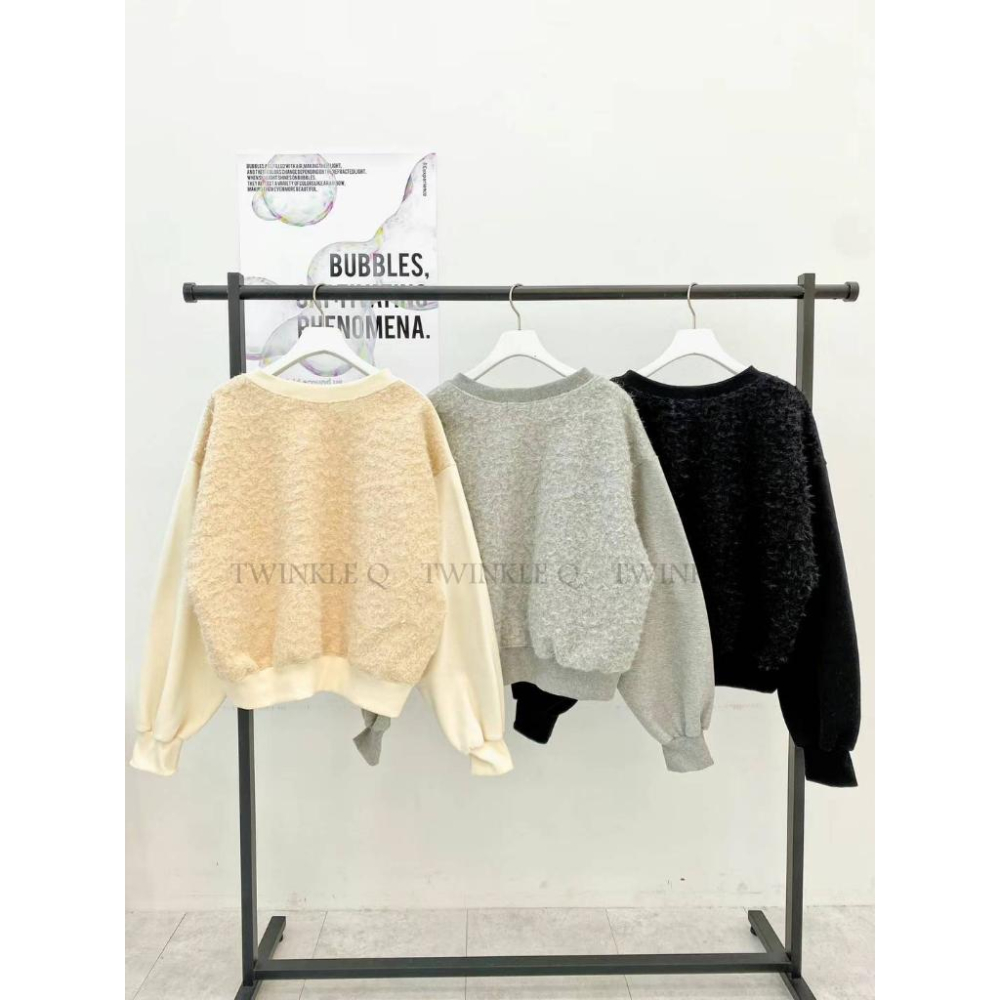 🎀 Twinkle Q韓國代購BUY好物-預購✈️正韓🇰🇷 大學t 字母 圖案印花 V領 異材質 長袖上衣 長t 大學踢-細節圖9
