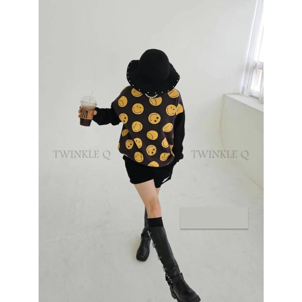 🎀TwinkleQ韓國代購BUY好物-預購✈️正韓🇰🇷 大學t 笑臉 滿版 刷毛 撞色 拼色 長袖上衣 長袖t恤 大學踢-細節圖6