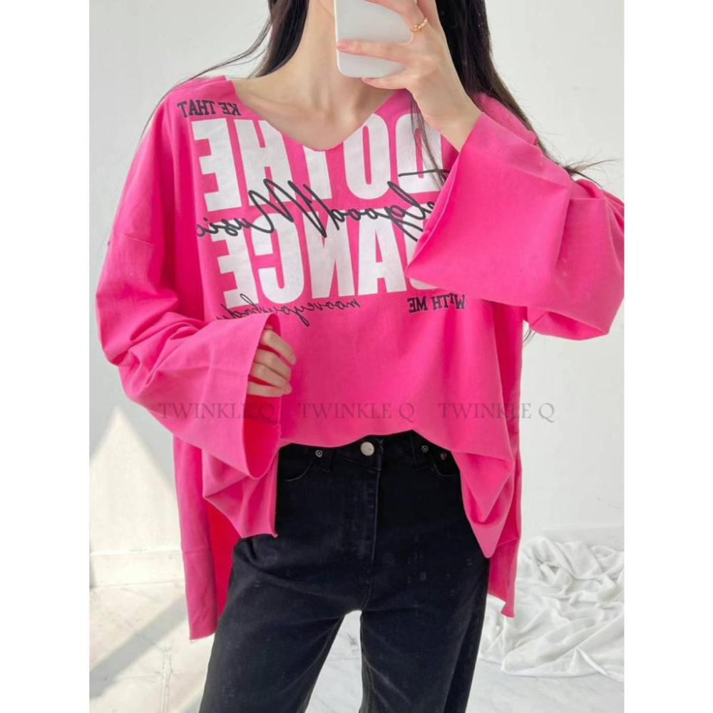 🎀 Twinkle Q韓國代購BUY好物-預購✈️正韓🇰🇷 長袖上衣 字母 V領 寬鬆上衣 長袖t恤 休閒 長t-細節圖3