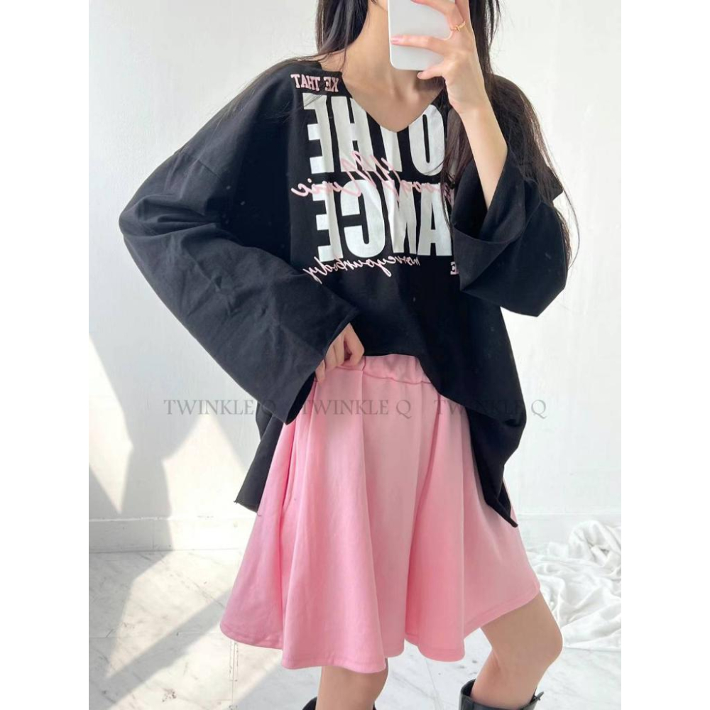 🎀 Twinkle Q韓國代購BUY好物-預購✈️正韓🇰🇷 長袖上衣 字母 V領 寬鬆上衣 長袖t恤 休閒 長t-細節圖7