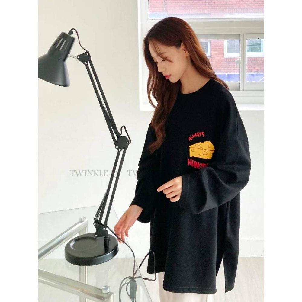 🎀 Twinkle Q韓國代購BUY好物-預購✈️正韓🇰🇷 大學t 傑利鼠 圖案印花 寬鬆上衣 落肩 大學踢 長袖t恤-細節圖4