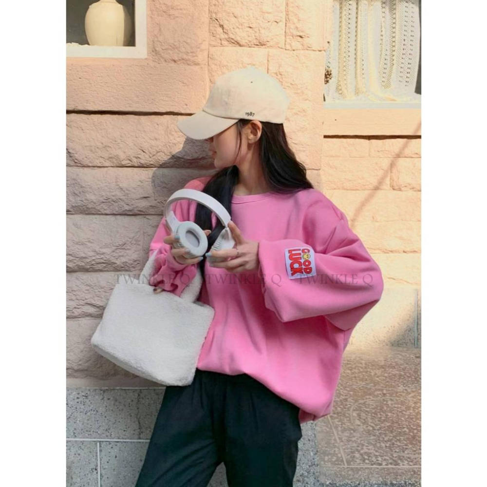 🎀 Twinkle Q韓國代購BUY好物-預購✈️正韓🇰🇷 大學t 笑臉 字母 貼布 長袖上衣 寬鬆 休閒 長t 大學踢-細節圖4