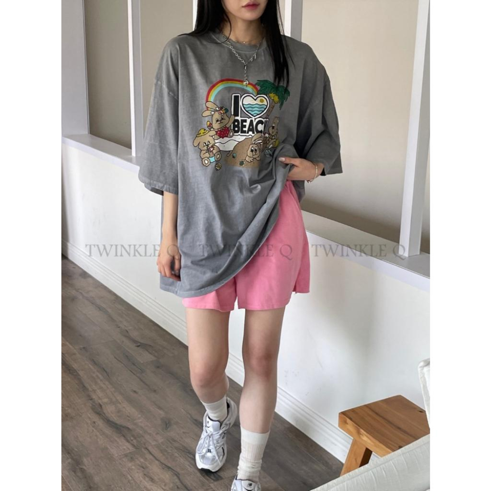 🎀TwinkleQ韓國代購BUY好物-預購✈️正韓🇰🇷 短袖t恤 彩虹 海灘 小兔兔 水洗t恤 寬鬆 落肩上衣 休閒短t-細節圖4
