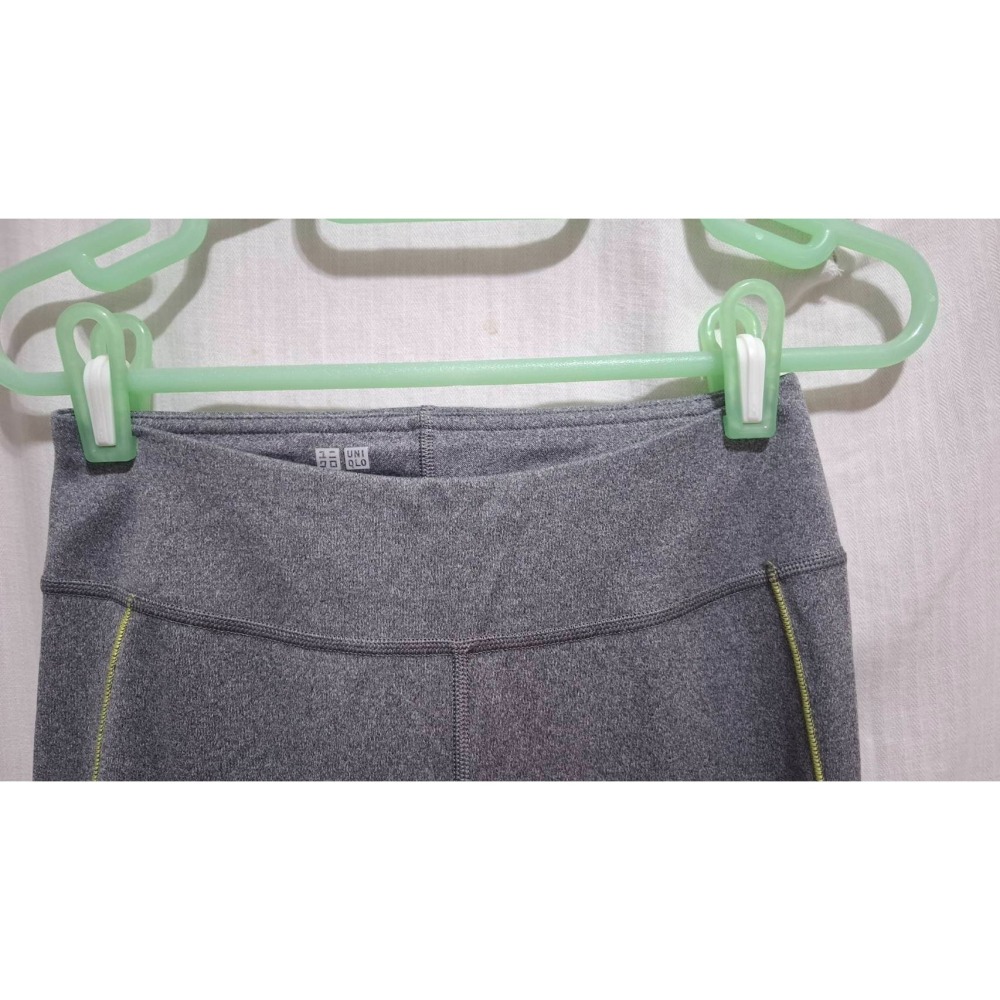 姜小舖S號女用UNIQLO灰色彈性布滑布緊身褲長褲 運動褲 瑜珈褲 重訓 運動長褲 滑順 觸感佳 親膚 彈力-細節圖8