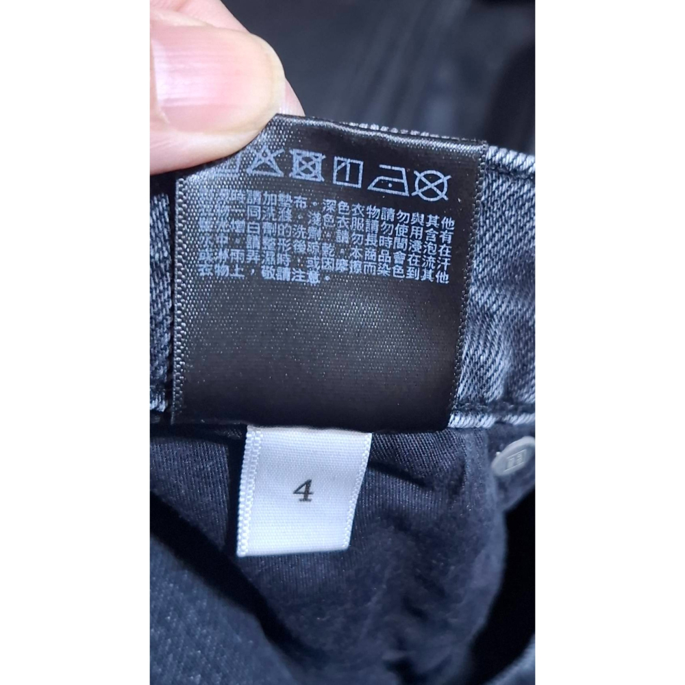 姜小舖S號女用UNIQLO深灰色刷白棉質牛仔布長褲 褲子 雙邊口袋 牛仔褲 牛仔長褲 休閒長褲 個性 素色 純色 百搭-細節圖2