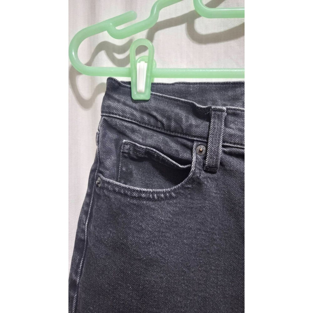 姜小舖S號女用UNIQLO深灰色刷白棉質牛仔布長褲 褲子 雙邊口袋 牛仔褲 牛仔長褲 休閒長褲 個性 素色 純色 百搭-細節圖4