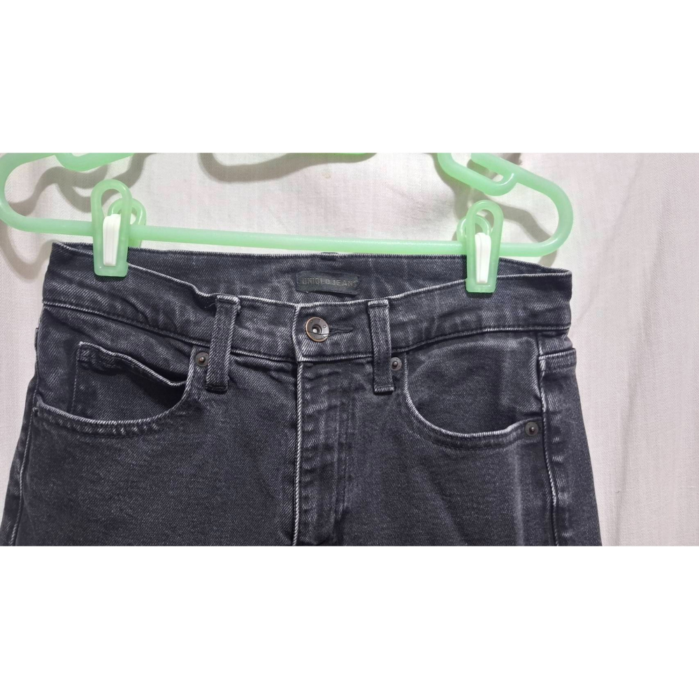 姜小舖S號女用UNIQLO深灰色刷白棉質牛仔布長褲 褲子 雙邊口袋 牛仔褲 牛仔長褲 休閒長褲 個性 素色 純色 百搭-細節圖9