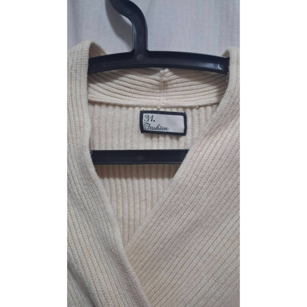 姜小舖M號31.  Fashion米白色針織性感低胸V領露香肩長袖連身洋裝 包臀 顯瘦 冬季保暖 秋冬 連衣裙 連身裙-細節圖8