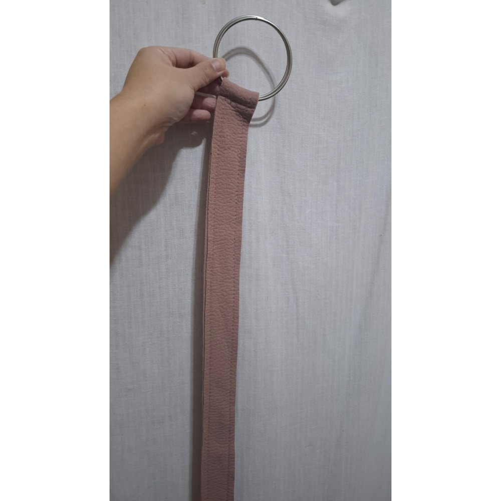 姜小舖M號S.J.F studio女用橘粉色荔枝紋尼龍無袖翻領雙排扣長版背心 附腰帶顯瘦 下擺兩側開叉 雙邊大口袋-細節圖9