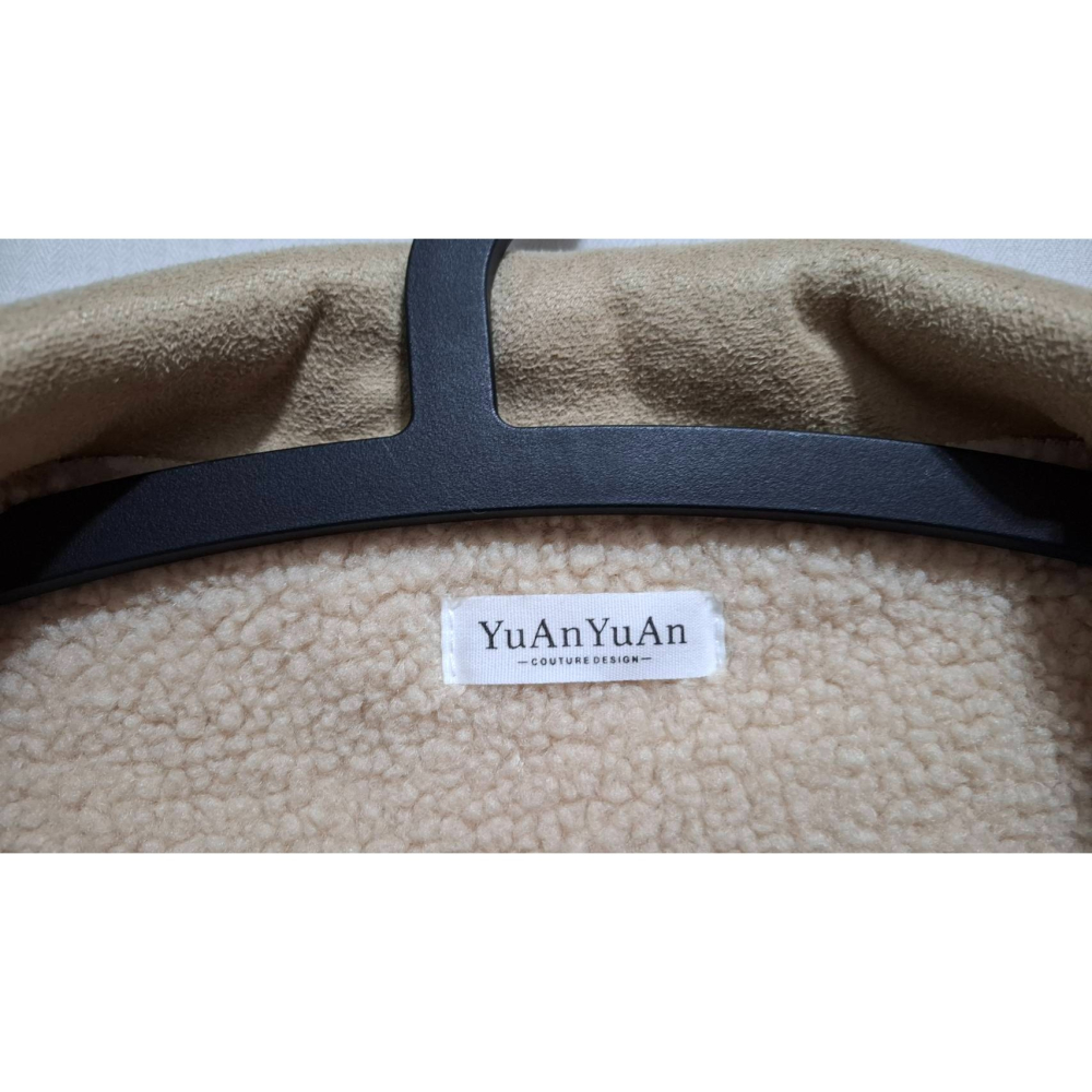 姜小舖XL號Yuauyuan麂皮毛絨絨翻領下擺袖口無袖背心 雙暗釦 雙邊小口袋 冬季保暖 秋冬 大尺碼 背心 內裡刷毛-細節圖6