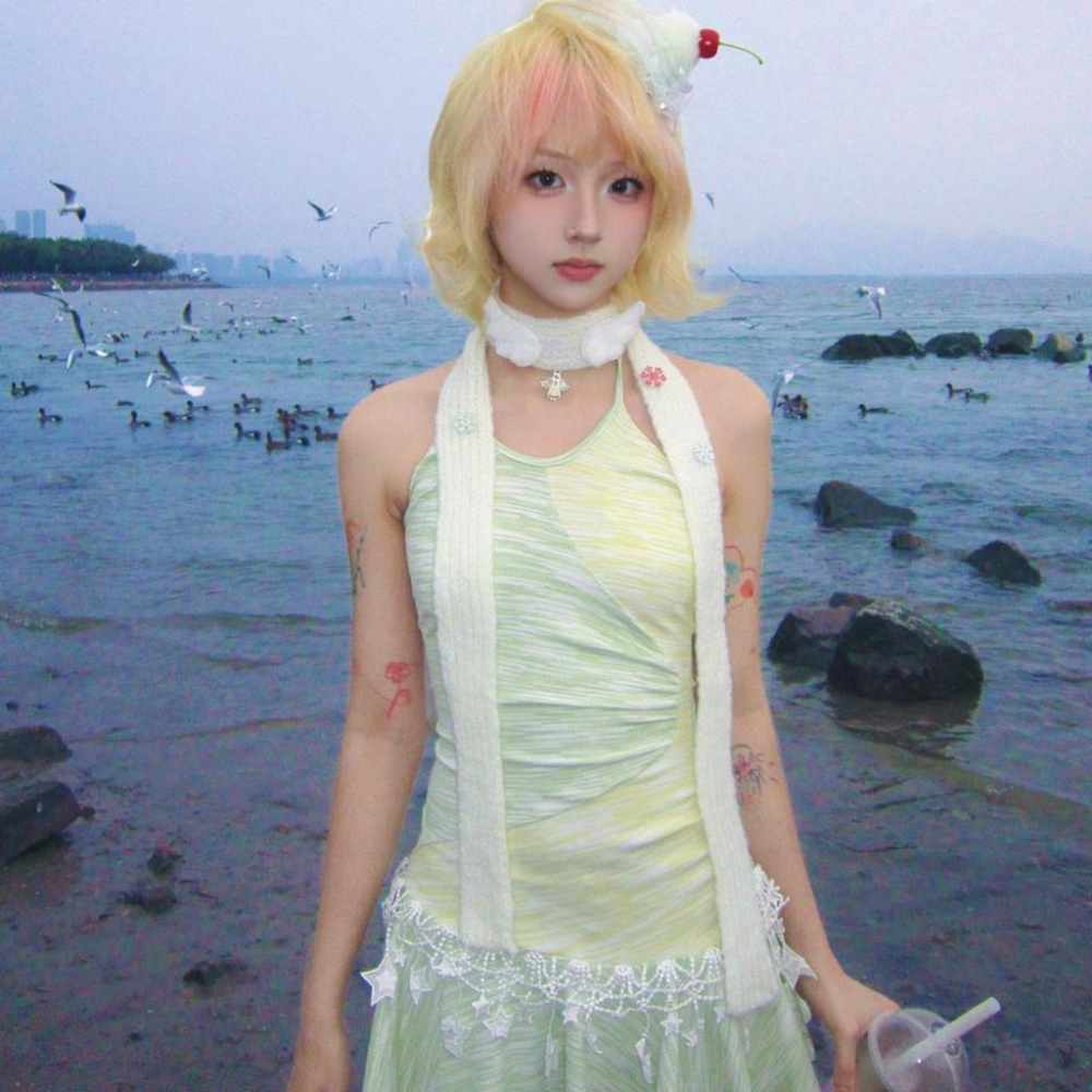 Allbubble原創 夏日之星| 清爽黃綠撞色不規則星星針織掛脖洋裝-細節圖3
