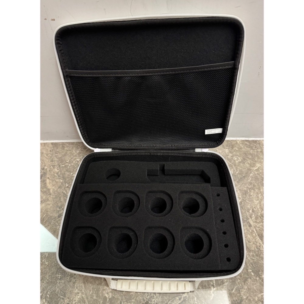 戰鬥陀螺 X 專業收納包（白色）BX-43 官方正版，無QR，如圖有些微污漬-細節圖2