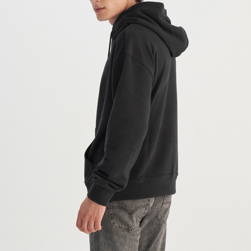 Levis 男款 口袋帽T 經典Logo 黑 0018O-0002-細節圖7