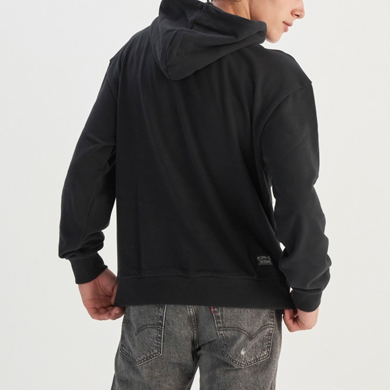 Levis 男款 口袋帽T 經典Logo 黑 0018O-0002-細節圖8