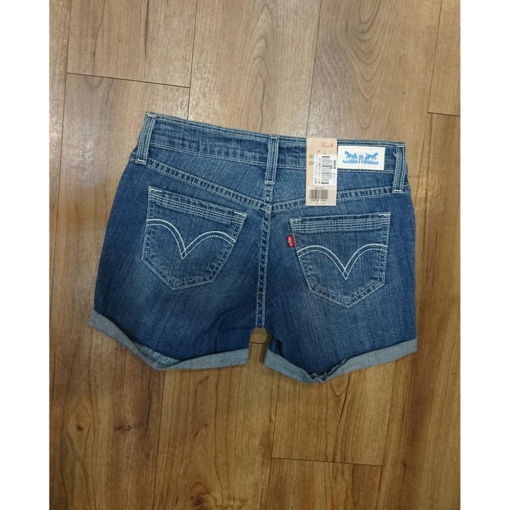Levis 女款 牛仔短褲 緊身窄管 中藍刷色 32567-0008🔥-細節圖2