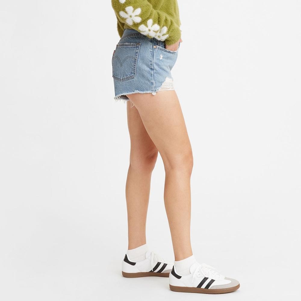 Levis 女款 501 排扣牛仔短褲 淺藍水洗 56327-0241-細節圖8