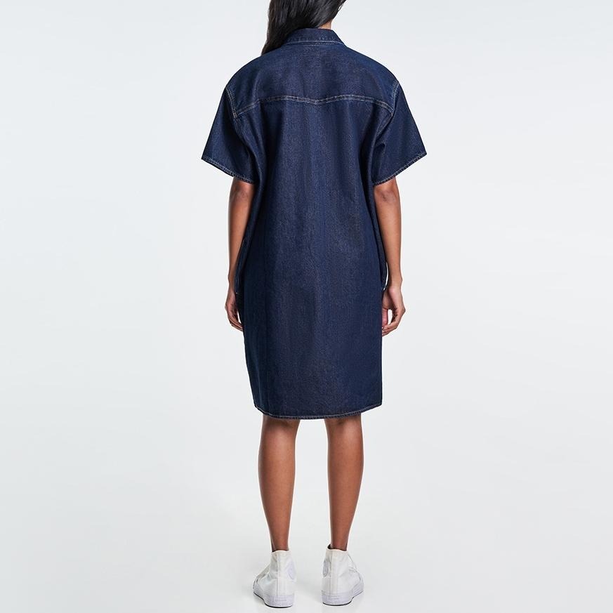 Levis 女款 牛仔洋裝 原色深藍 質感珍珠釦 A3344-0000-細節圖9
