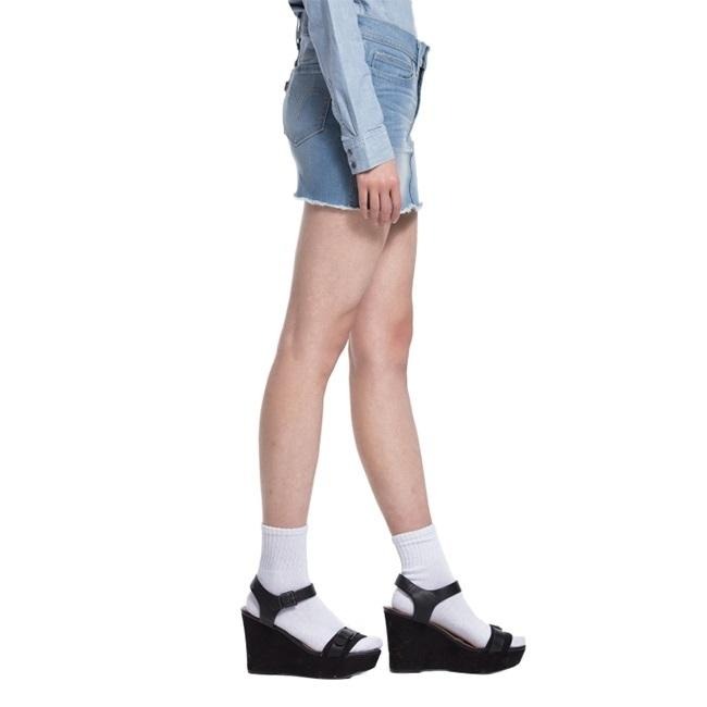 Levis 女款 牛仔短裙 復古淺藍洗色 不收邊 32574-0007🔥-細節圖8