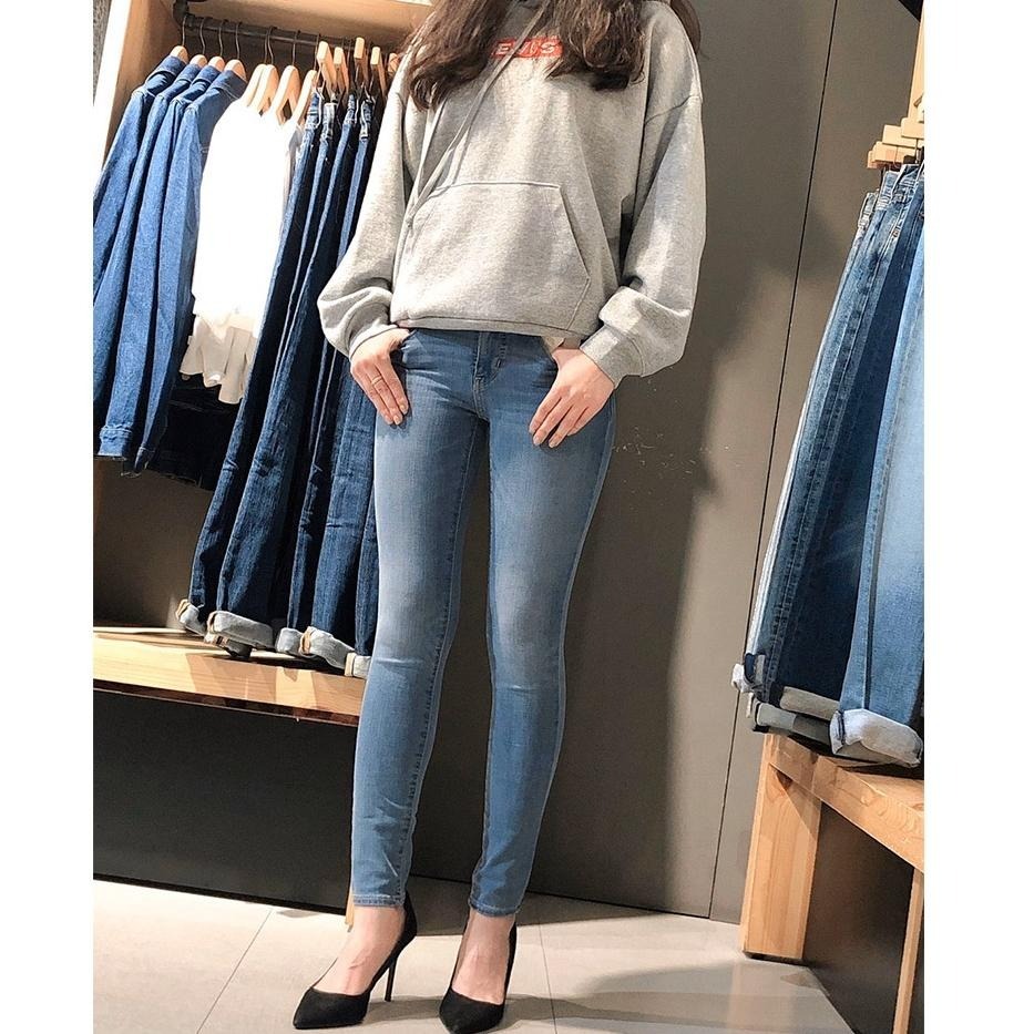 Levis 女款 Revel 中腰緊身提臀牛仔褲 中藍刷白 超彈力塑型 36266-0031-細節圖9