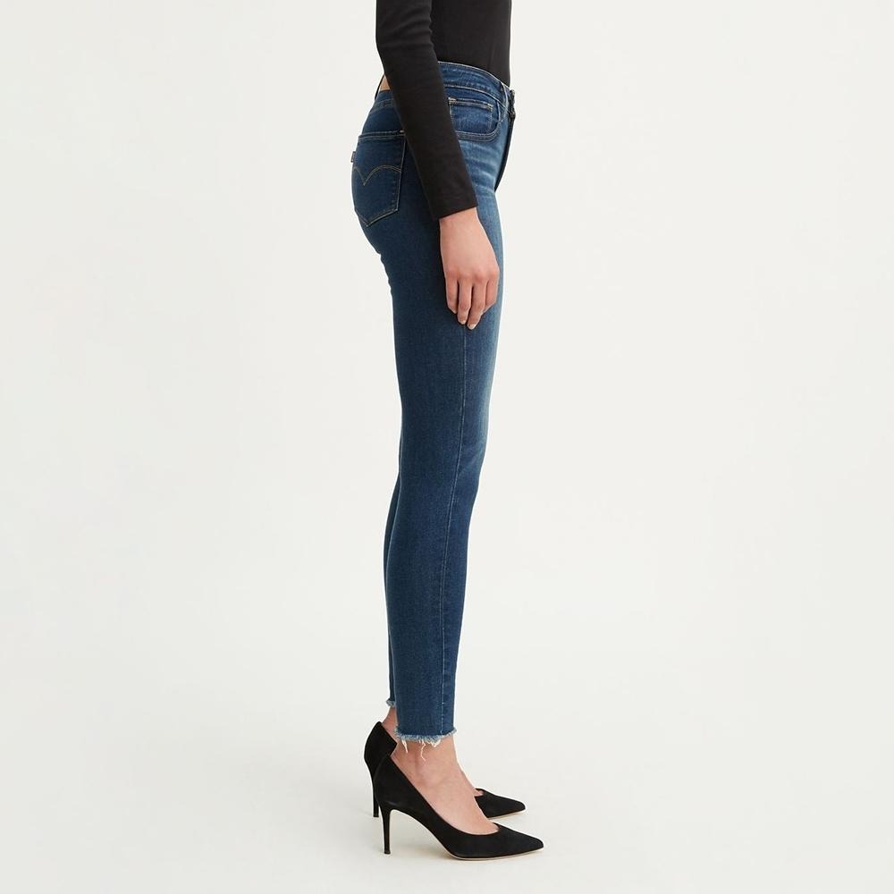 Levis 女款 721 緊身窄管牛仔褲 精工深藍染水洗 18882-0252🔥-細節圖8