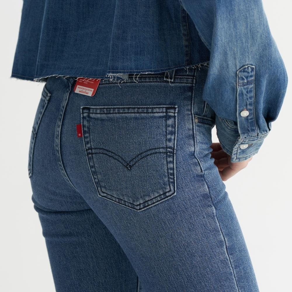 Levis 女款 725 合身靴型牛仔褲 精工中藍染水洗 18759-0208-細節圖6