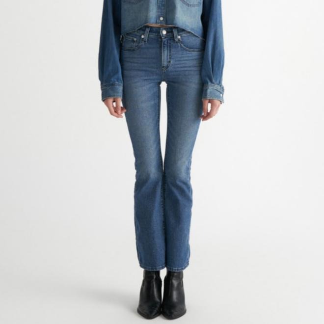 Levis 女款 725 合身靴型牛仔褲 精工中藍染水洗 18759-0208-細節圖7