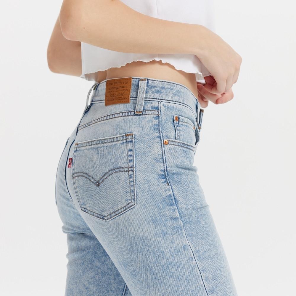 Levis 女款 726 修身喇叭牛仔褲 刷白雪花水洗 涼感丹寧 A3410-0117-細節圖6