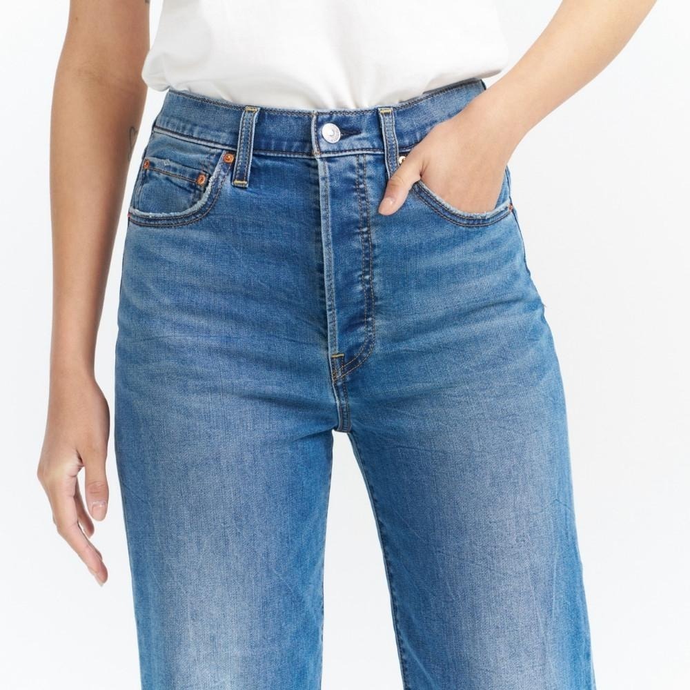 Levis 女款 Ribcage Straight Ankle 復古排釦直筒 涼感丹寧 淺藍水洗 72693-0254-細節圖6