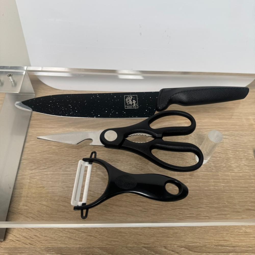 !!!!全新贈品出清價!!!!鍋寶 不鏽鋼刀具三件組(廚師刀/多功能剪刀/刨刀)-細節圖4